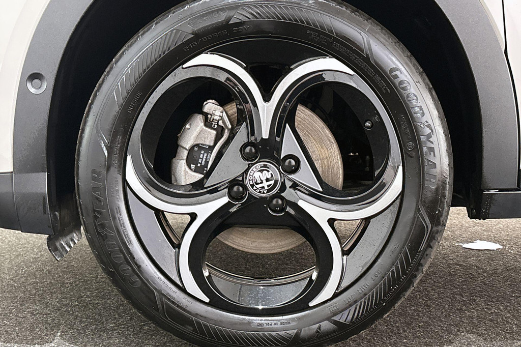 Alfa Romeo Junior (HKF80B) met abonnement
