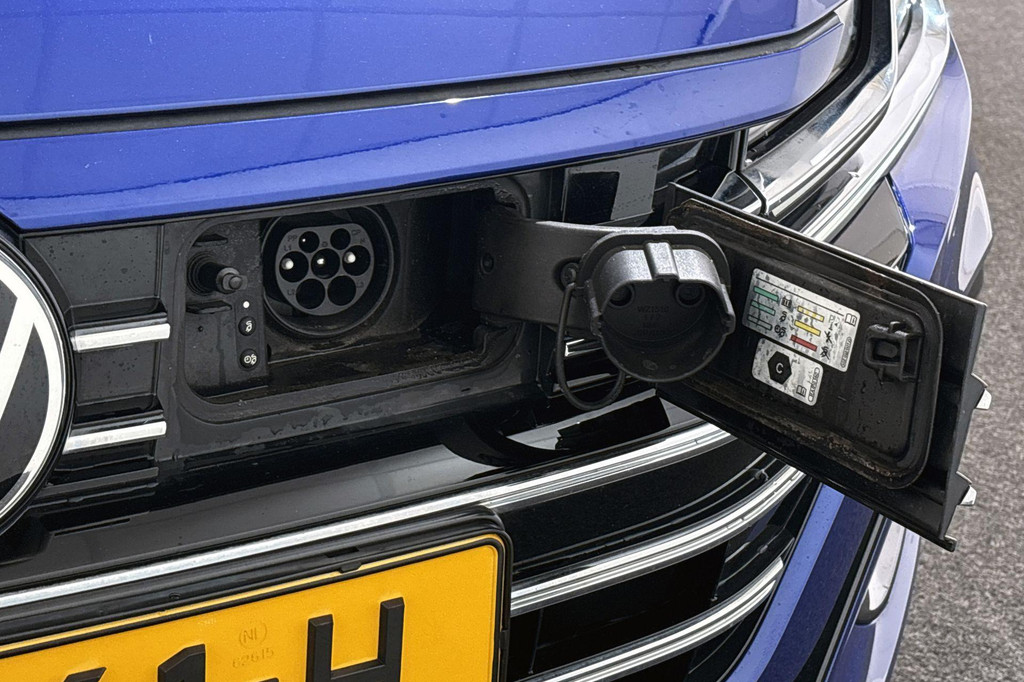 Volkswagen Arteon Shooting Brake (KZF61H) met abonnement