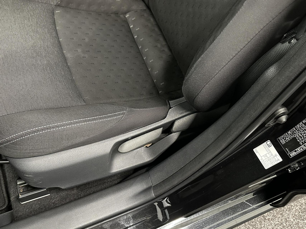 Toyota Corolla Touring Sports (T015BF) met abonnement