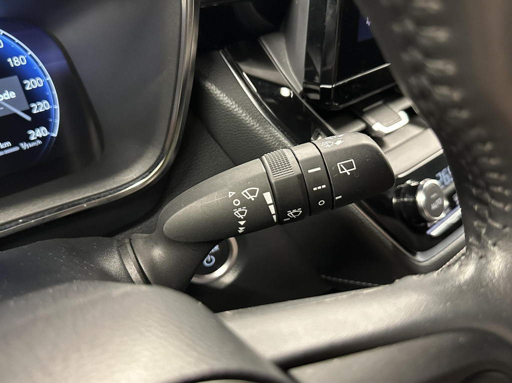 Toyota Corolla Touring Sports (T015BF) met abonnement