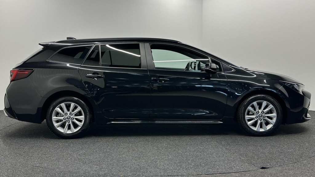 Toyota Corolla Touring Sports (T015BF) met abonnement