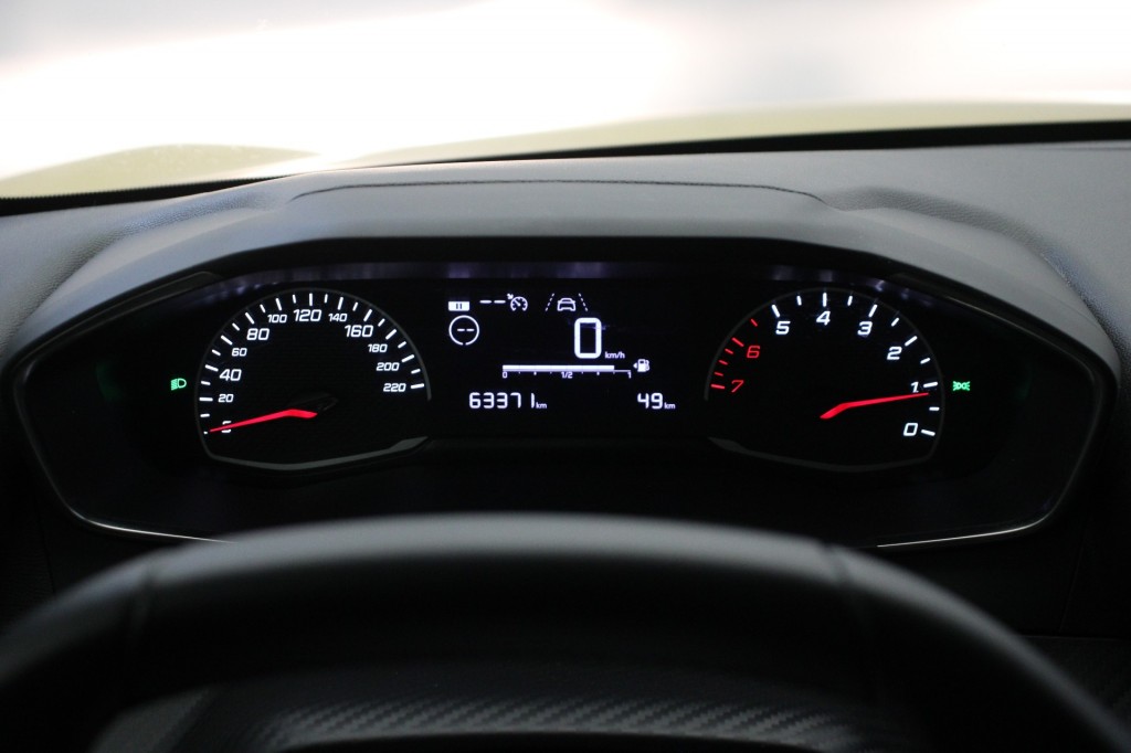 Peugeot 208 (T053DJ) met abonnement