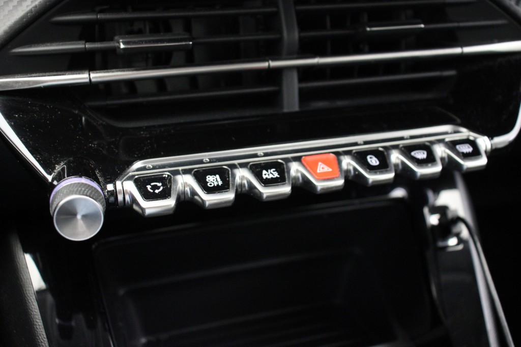 Peugeot 208 (T053DJ) met abonnement