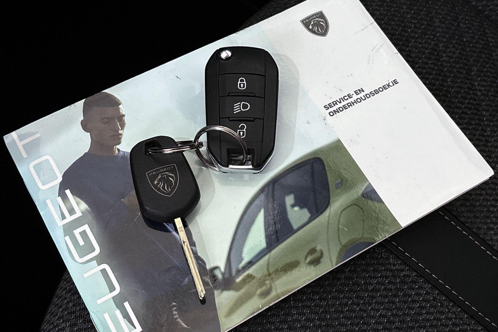 Peugeot 208 (GPL65B) met abonnement