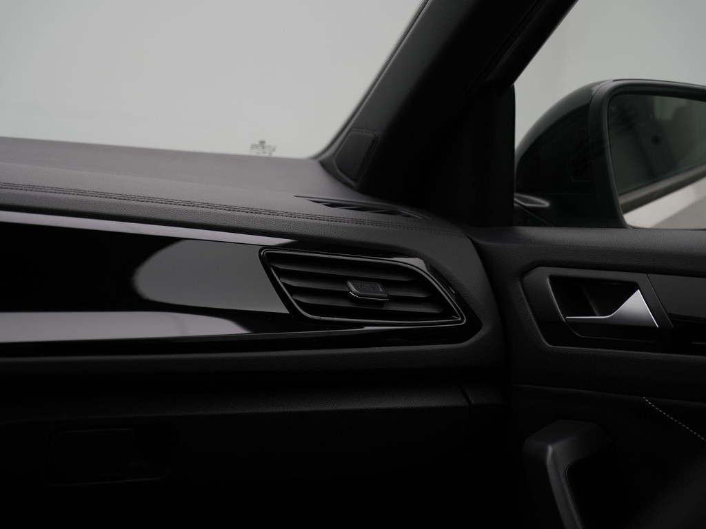 Volkswagen T-Roc (KVP42N) met abonnement
