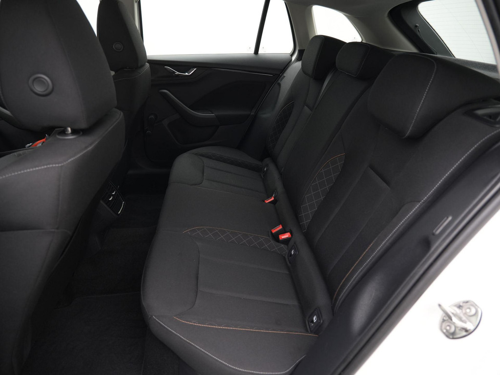 ŠKODA Scala (S391BG) met abonnement