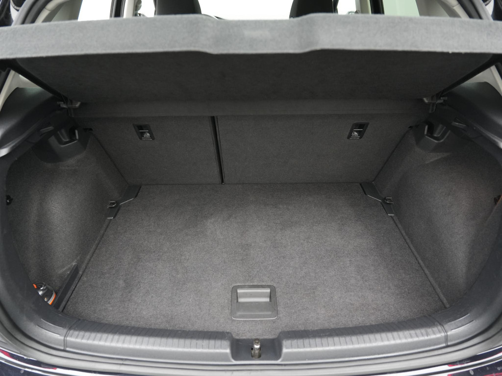 Volkswagen Polo (KZN86L) met abonnement