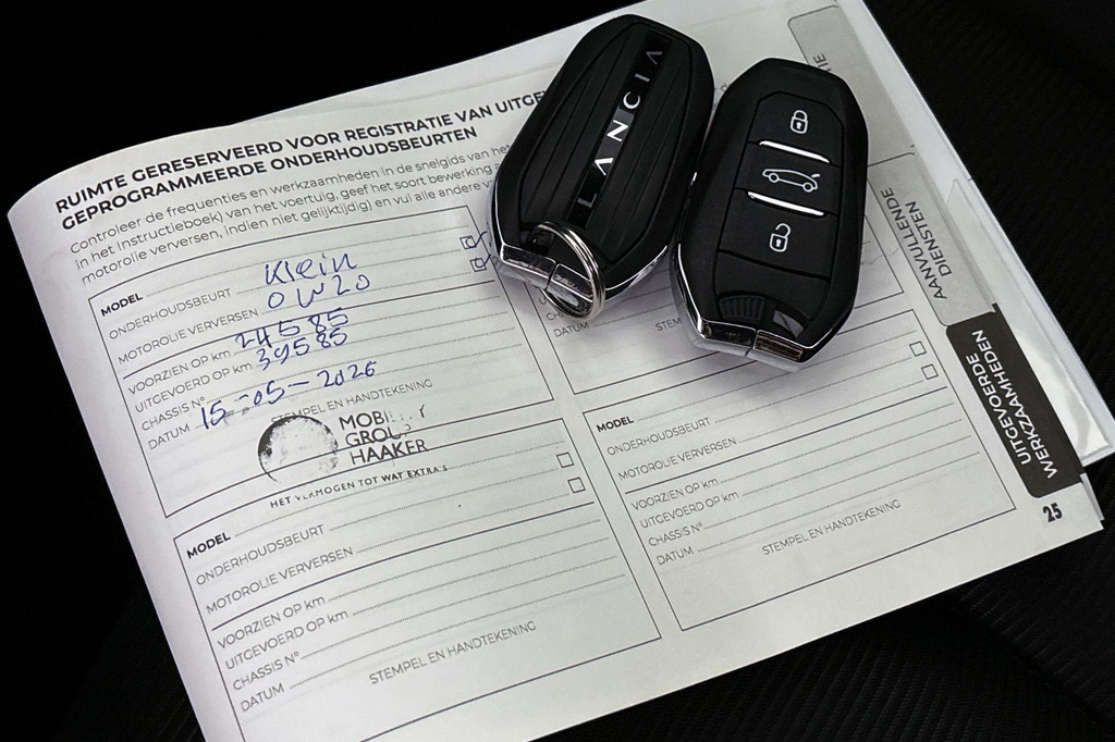 Lancia Ypsilon (HXF16L) met abonnement