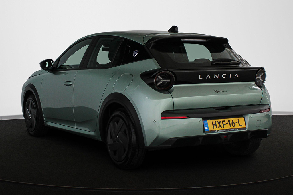 Lancia Ypsilon (HXF16L) met abonnement