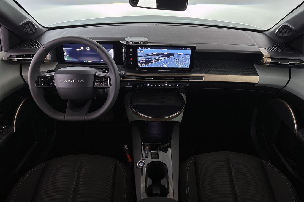 Lancia Ypsilon (HXF16L) met abonnement