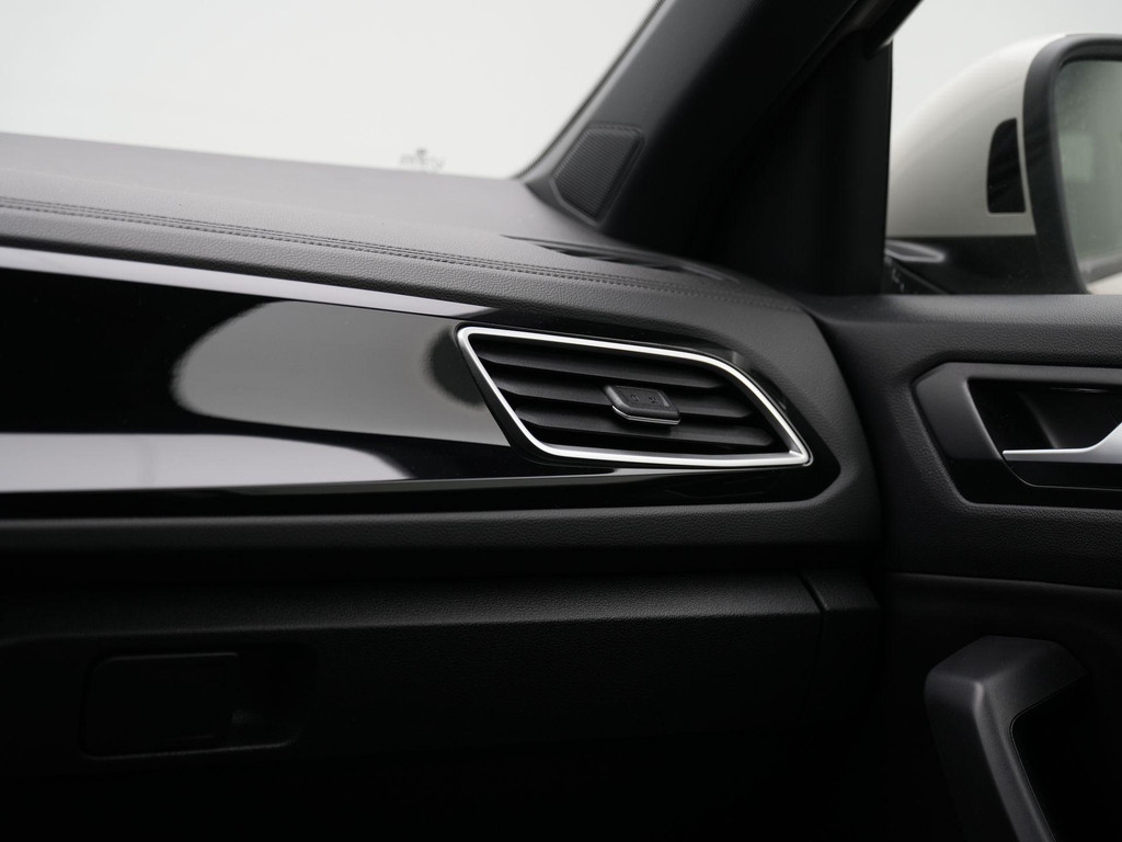 Volkswagen T-Roc (Z863FS) met abonnement