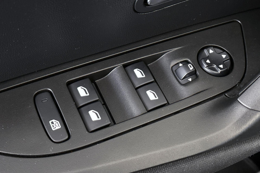 Peugeot 2008 (L306XP) met abonnement