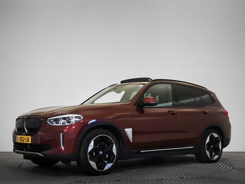 BMW iX3 (L252LB) met abonnement