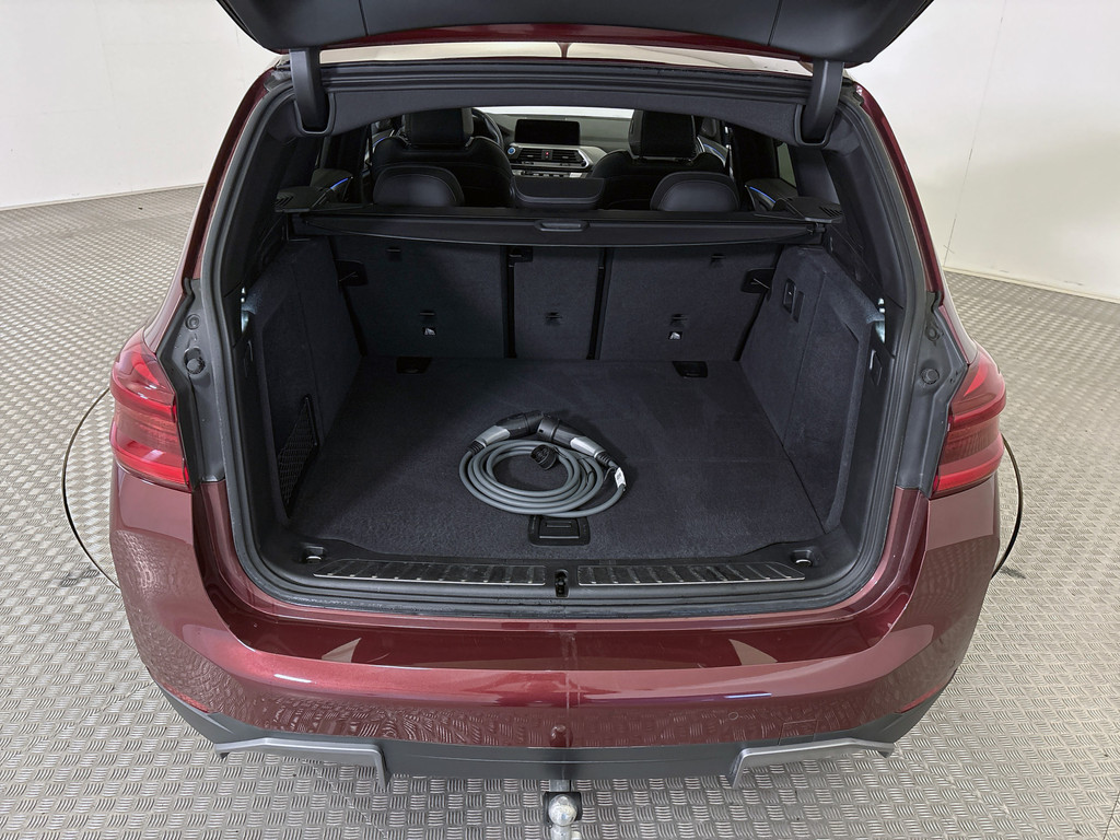 BMW iX3 (L252LB) met abonnement