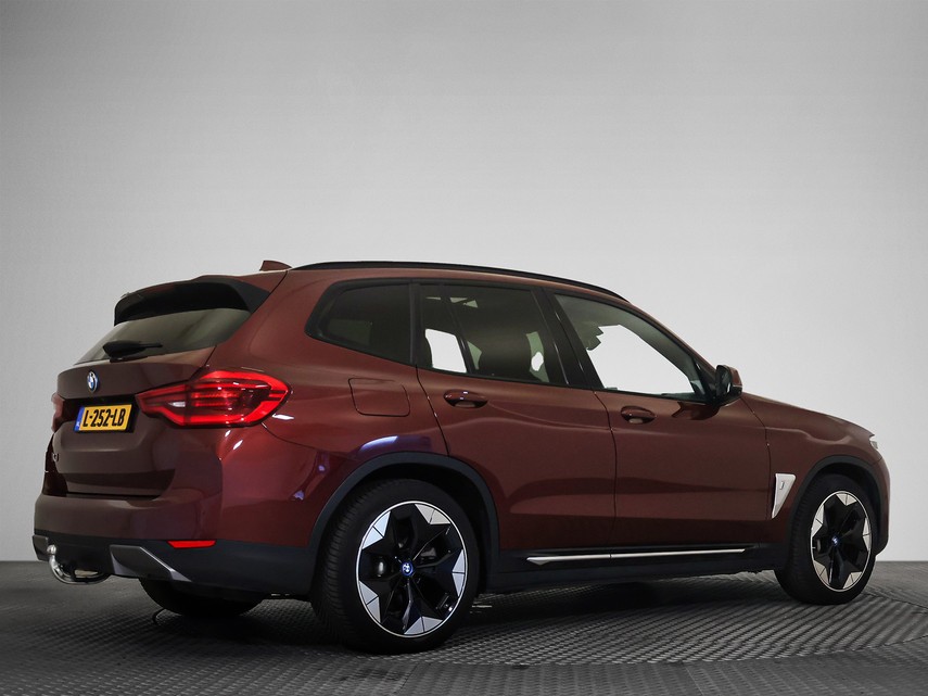 BMW iX3 (L252LB) met abonnement