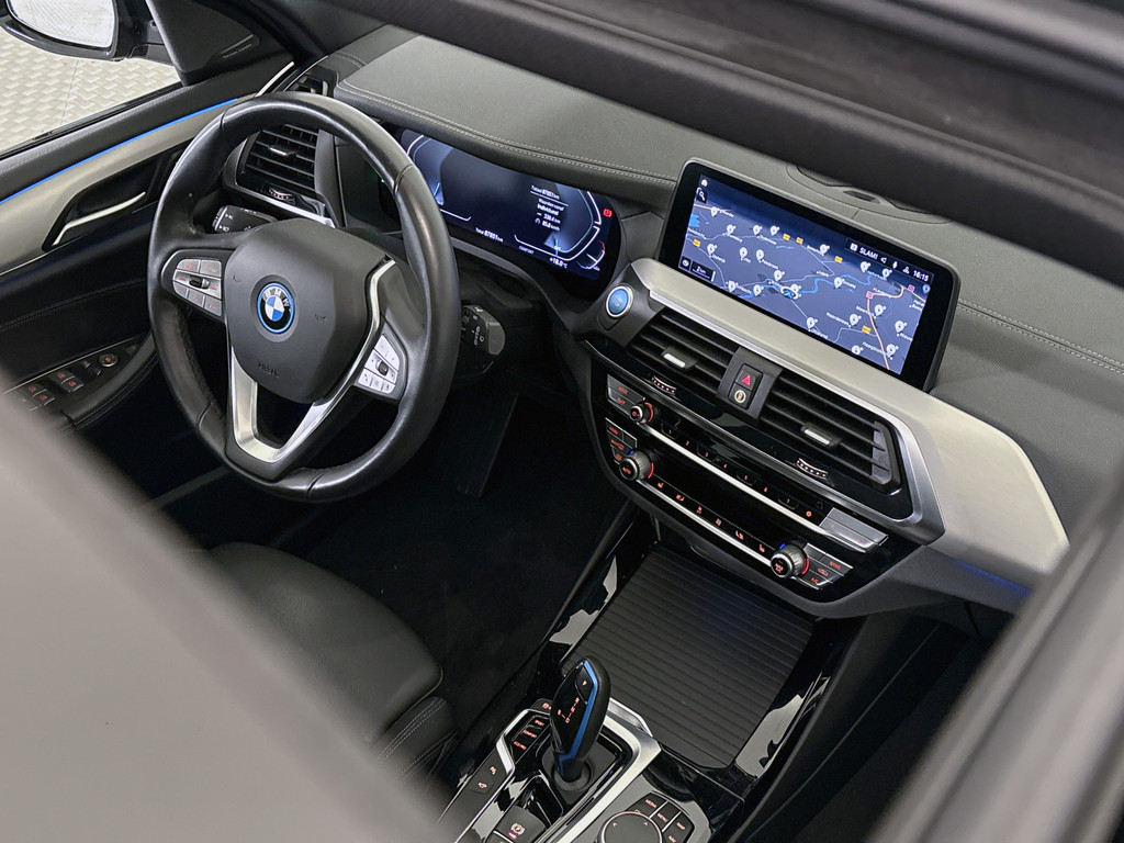 BMW iX3 (L252LB) met abonnement