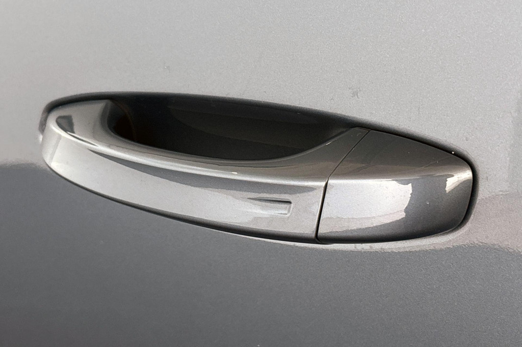 Peugeot 5008 (KFZ75P) met abonnement