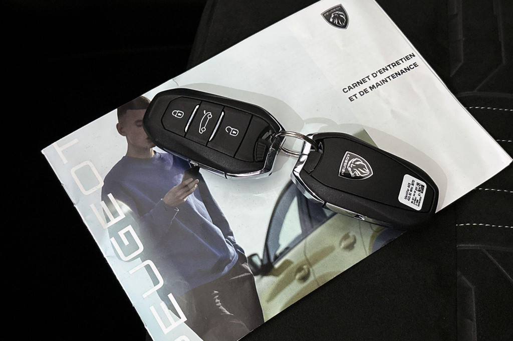 Peugeot 5008 (KFZ75P) met abonnement