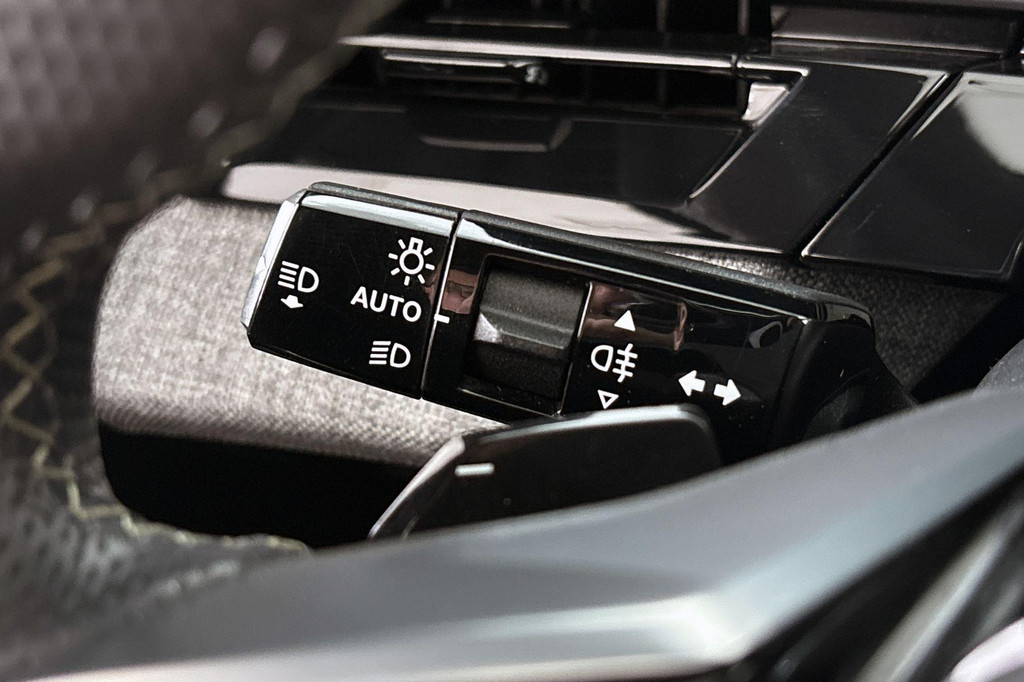 Peugeot 5008 (KFZ75P) met abonnement