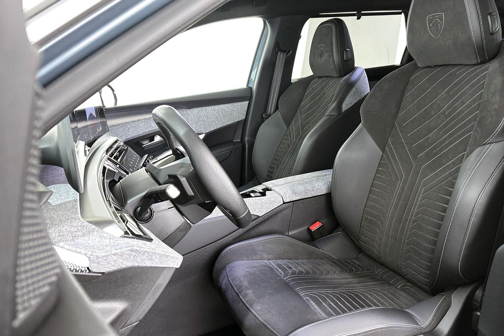 Peugeot 5008 (KFZ75P) met abonnement