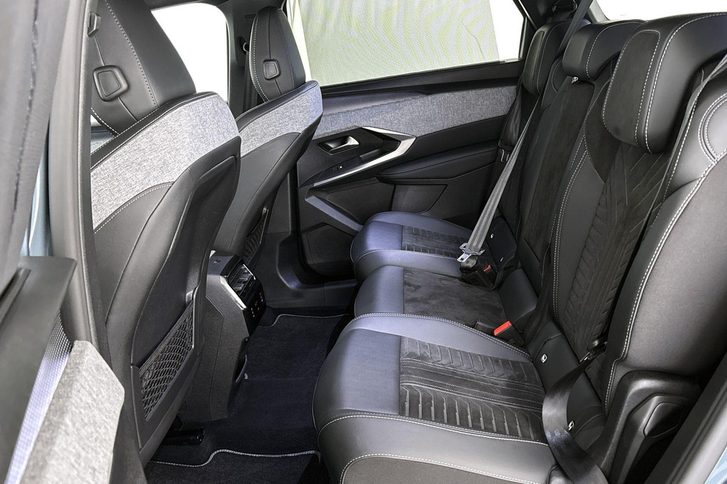 Peugeot 5008 (KFZ75P) met abonnement