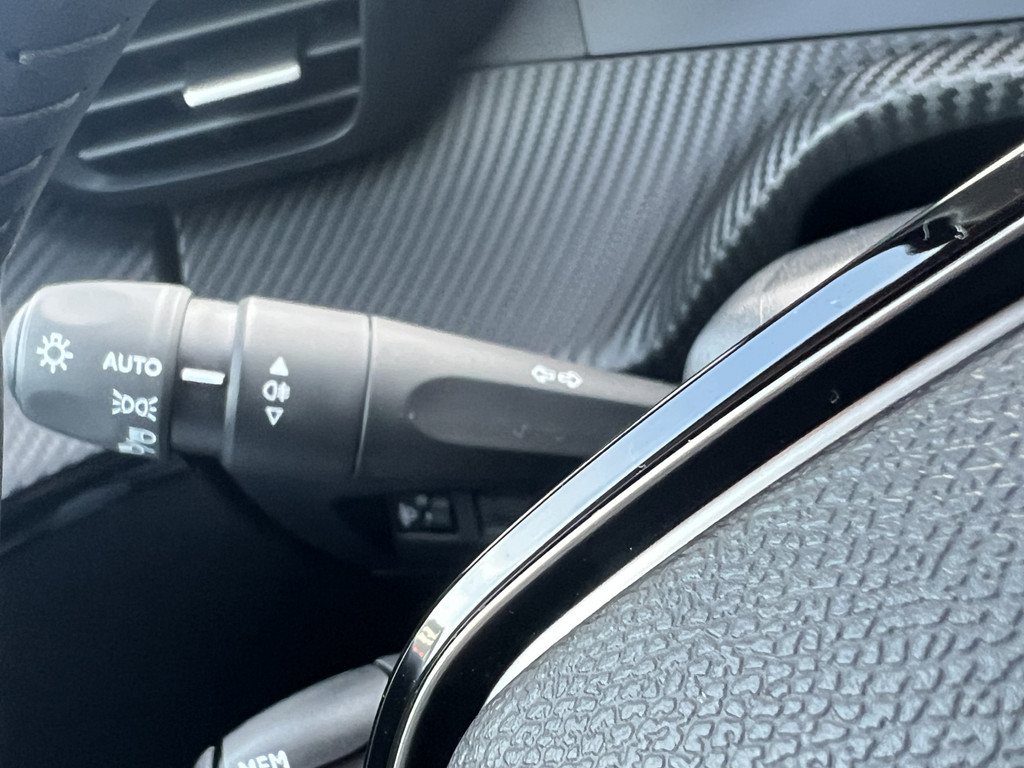 Peugeot 208 (JVP06F) met abonnement