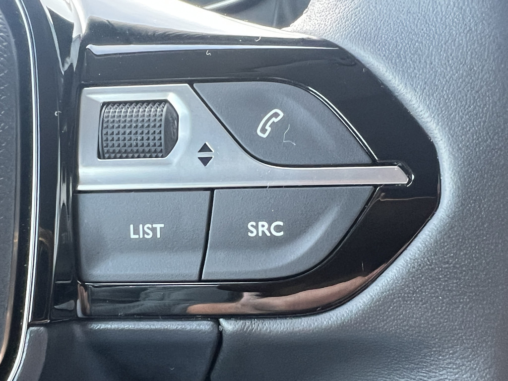 Peugeot 208 (JVP06F) met abonnement