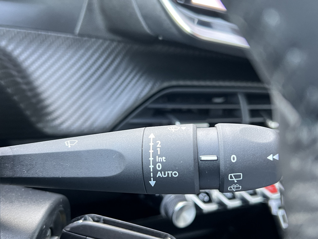Peugeot 208 (JVP06F) met abonnement