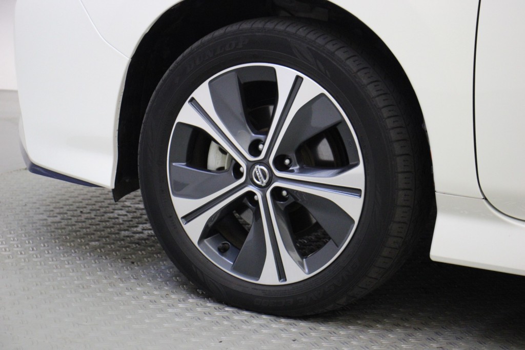 Nissan Leaf (J425ZX) met abonnement