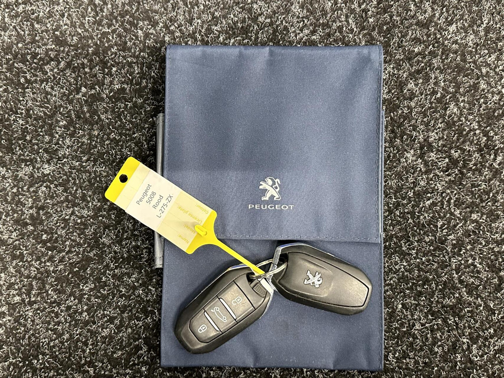 Peugeot 5008 (L275ZX) met abonnement