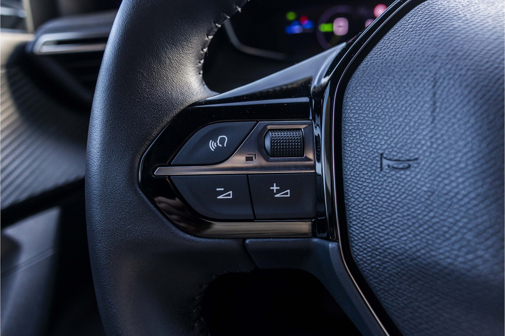 Peugeot e-2008 (KZR60H) met abonnement