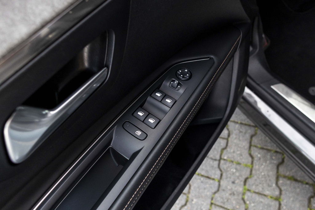 Peugeot 5008 (L740SV) met abonnement