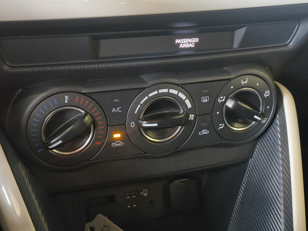 Mazda 2 (KZN13T) met abonnement