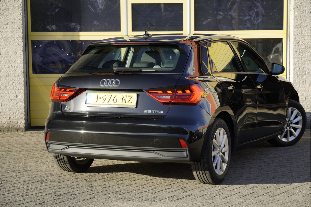 Audi A1 (J976NZ) met abonnement