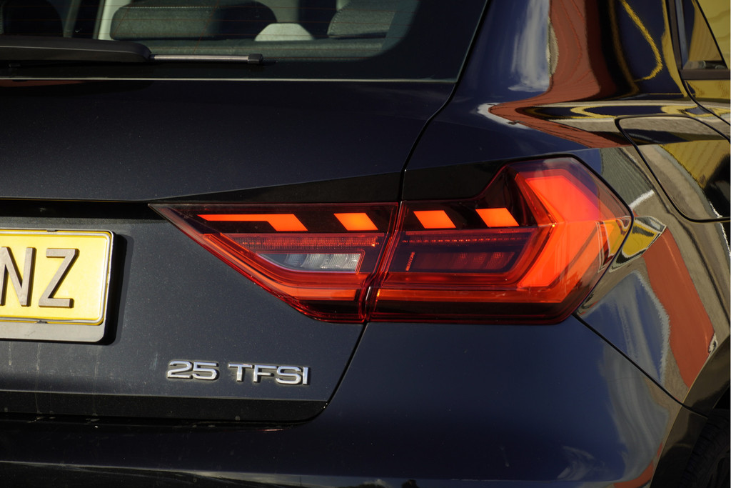 Audi A1 (J976NZ) met abonnement