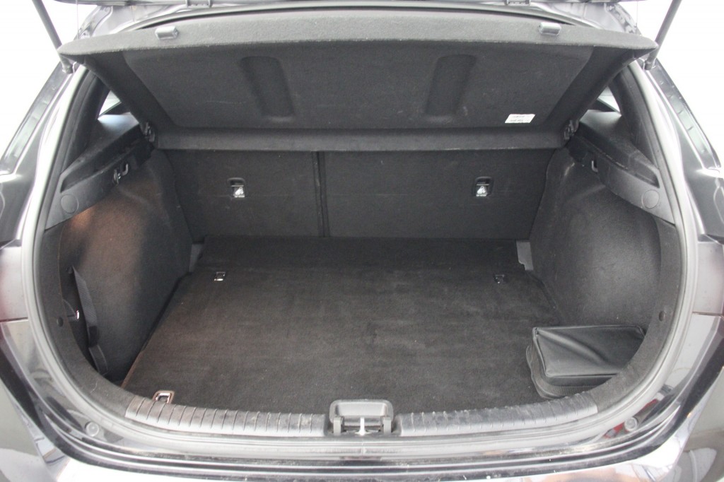 Kia Ceed (R063BG) met abonnement