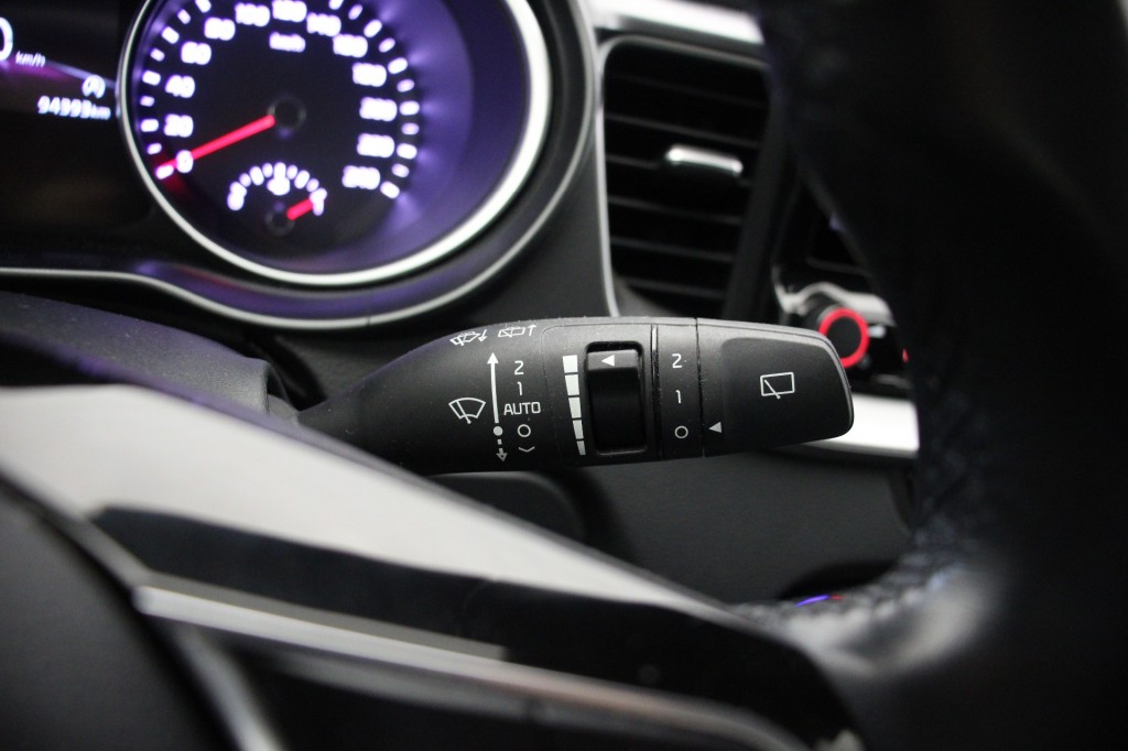 Kia Ceed (R063BG) met abonnement