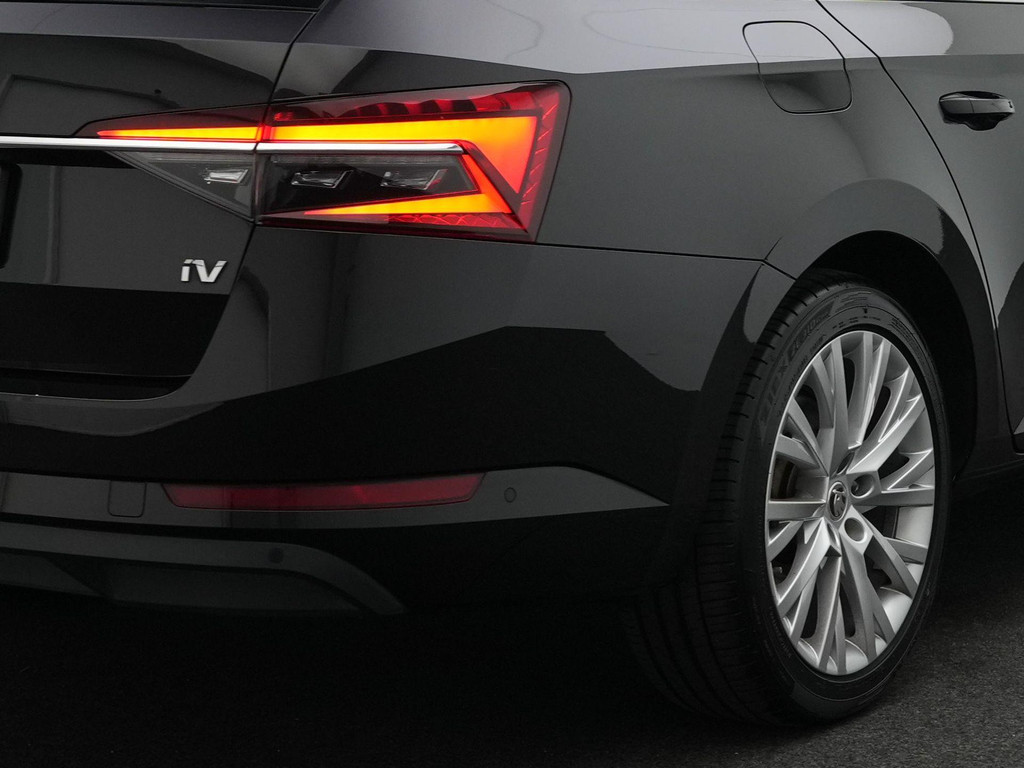 ŠKODA Superb (KTV81X) met abonnement