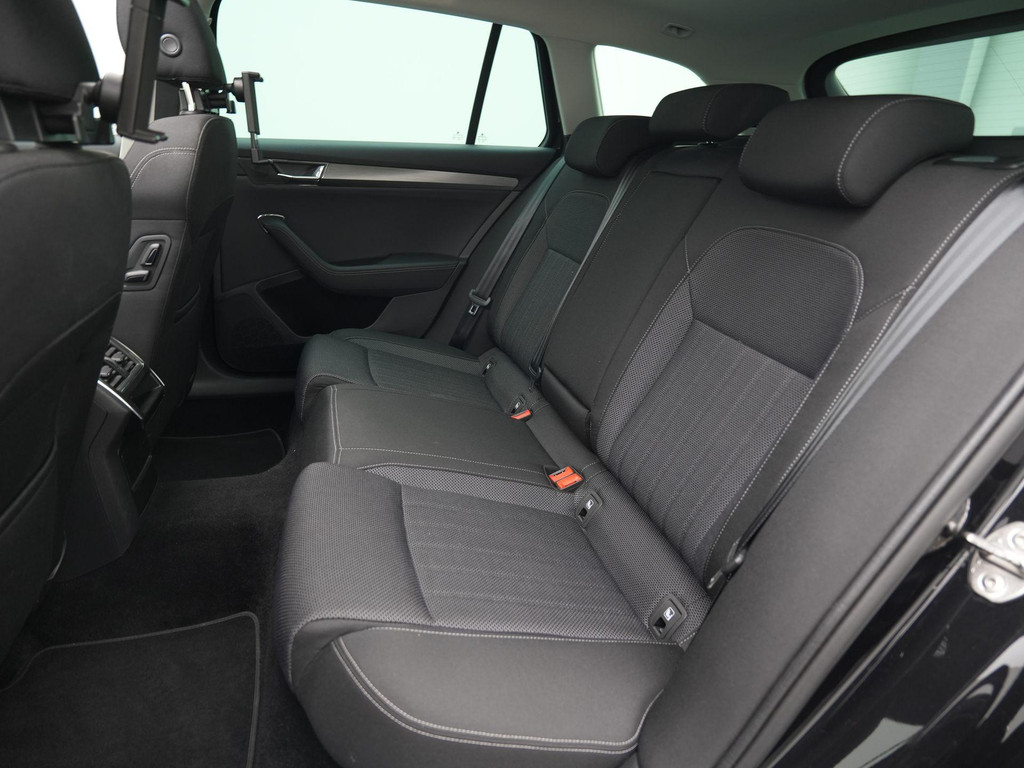 ŠKODA Superb (KTV81X) met abonnement