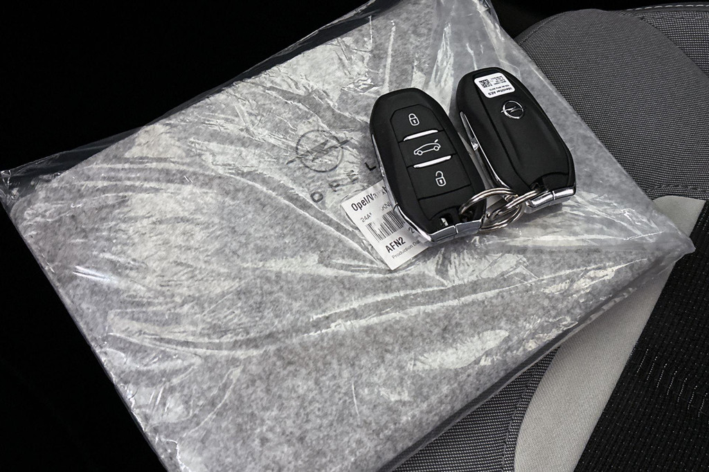 Opel Mokka-e (KZX36P) met abonnement