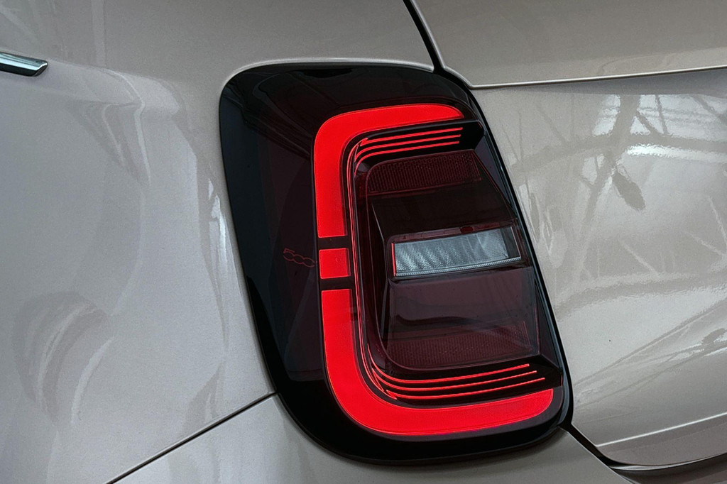 Fiat 500C (KZX40P) met abonnement