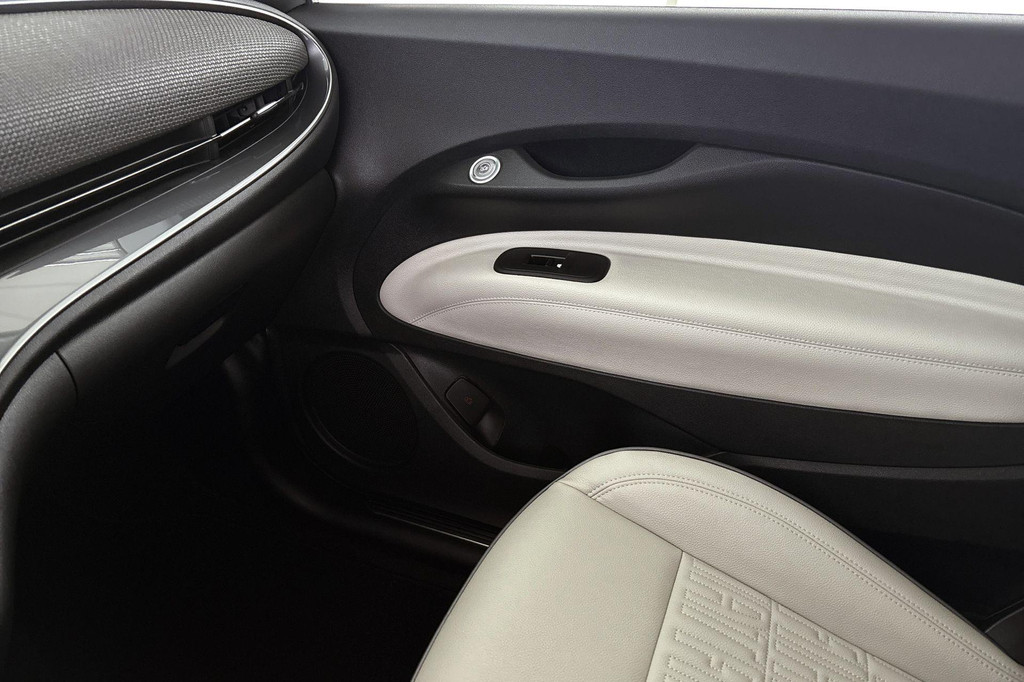 Fiat 500C (KZX40P) met abonnement