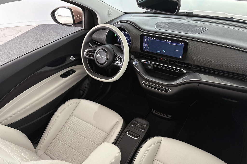 Fiat 500C (KZX40P) met abonnement