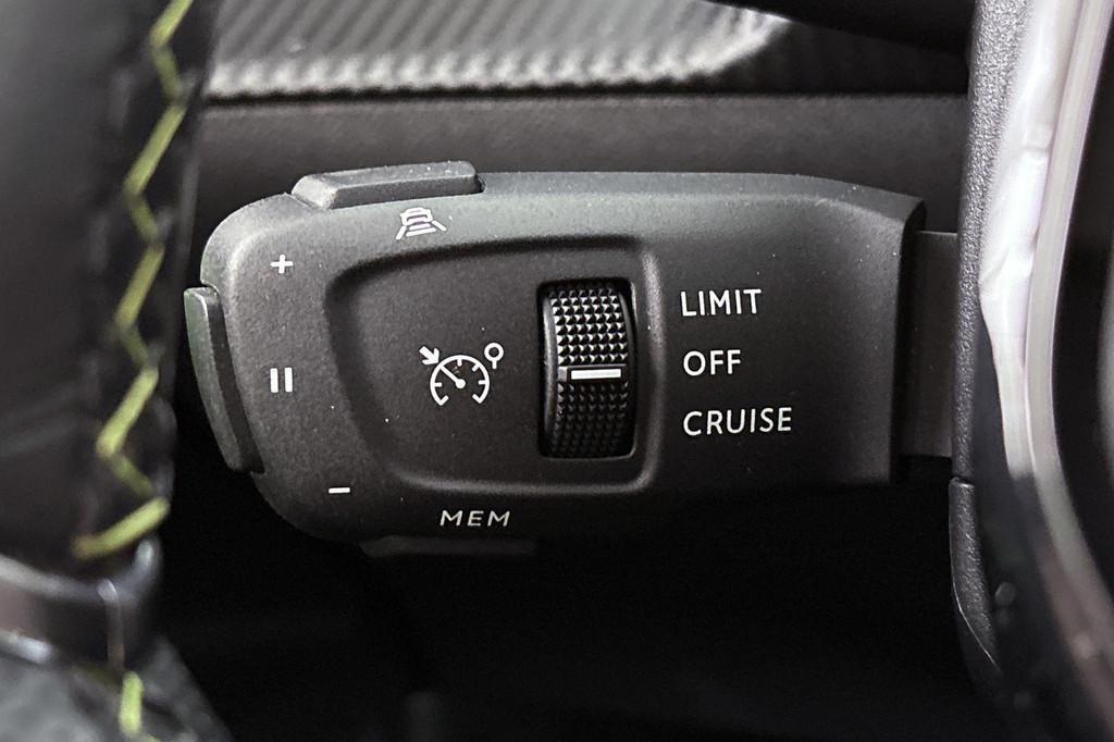 Peugeot e-2008 (L340JX) met abonnement