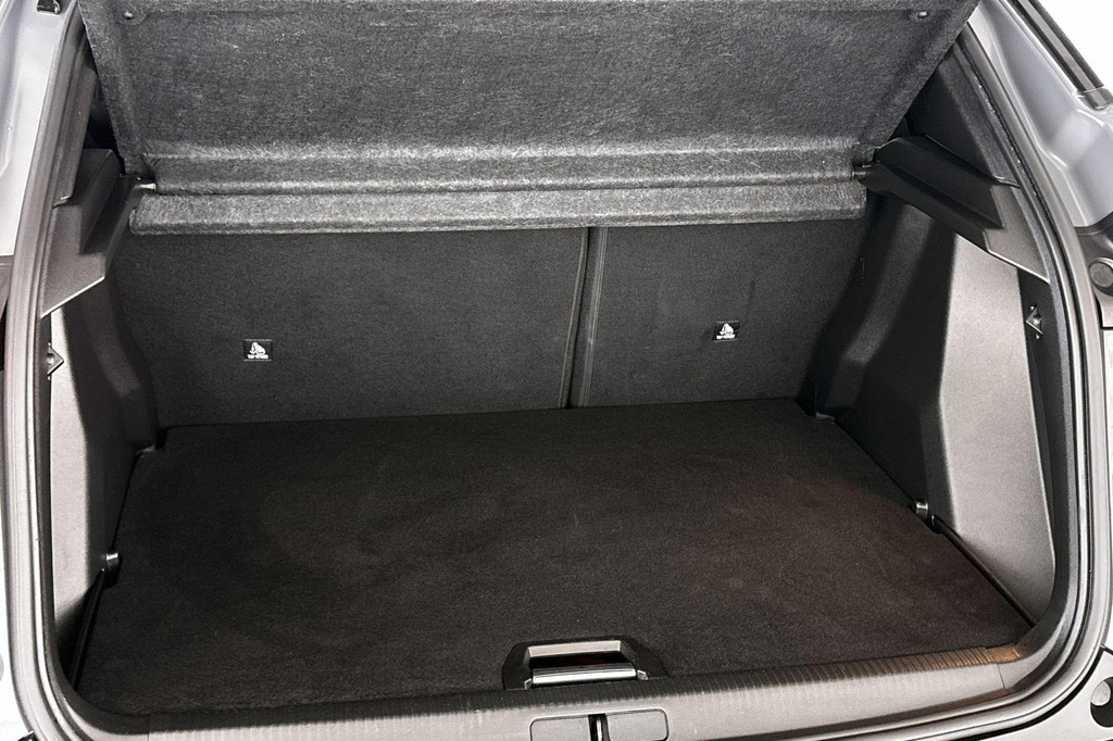 Peugeot e-2008 (GPK75K) met abonnement