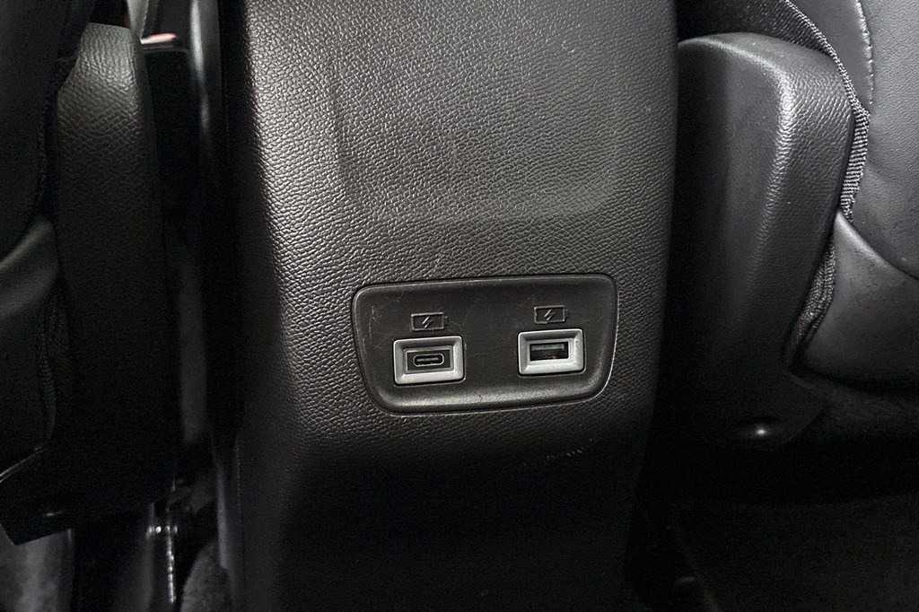 Peugeot e-2008 (GPK75K) met abonnement