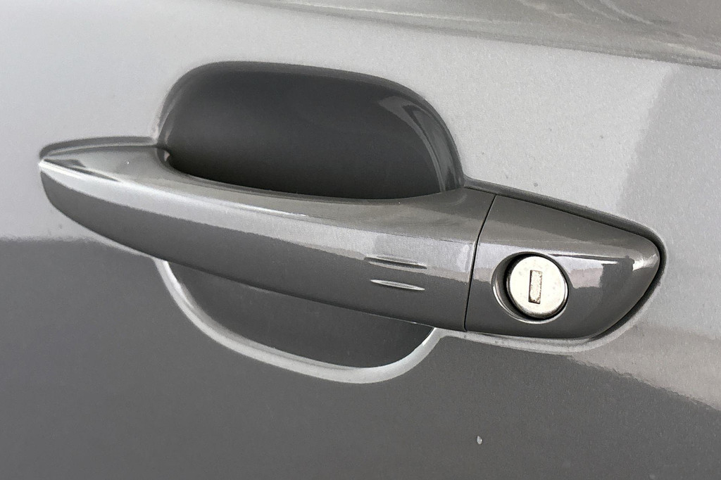 Peugeot e-2008 (GPK75K) met abonnement