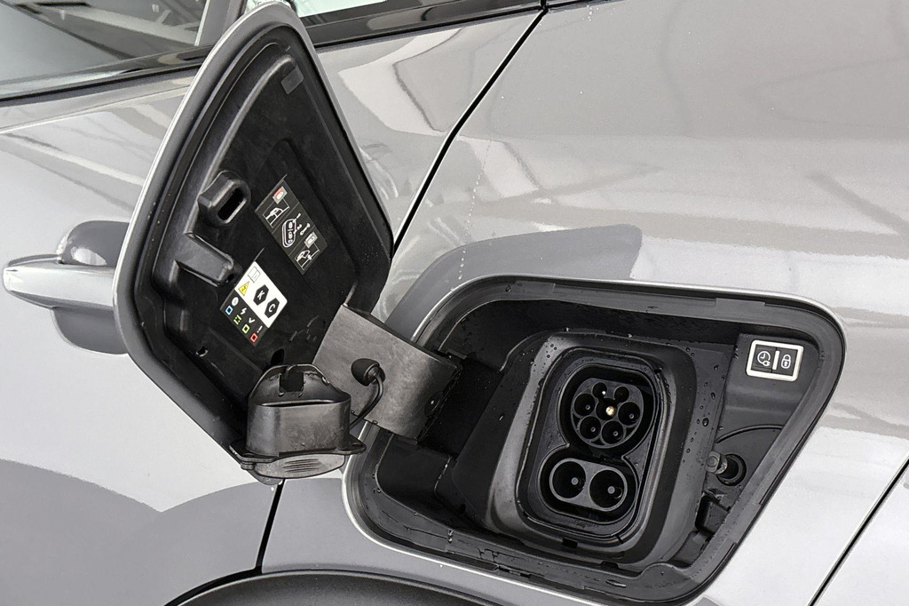 Peugeot e-2008 (GPK75K) met abonnement