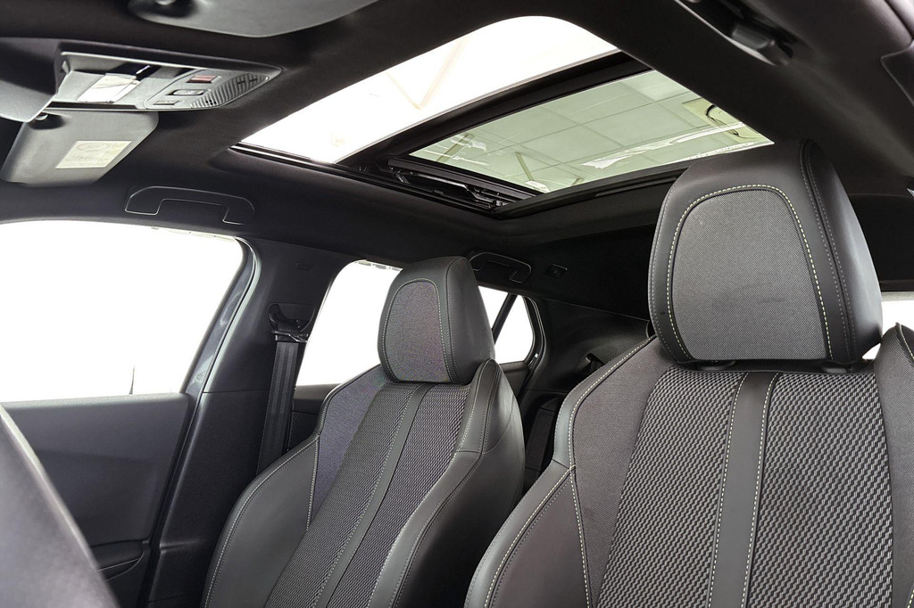 Peugeot e-2008 (GPK75K) met abonnement