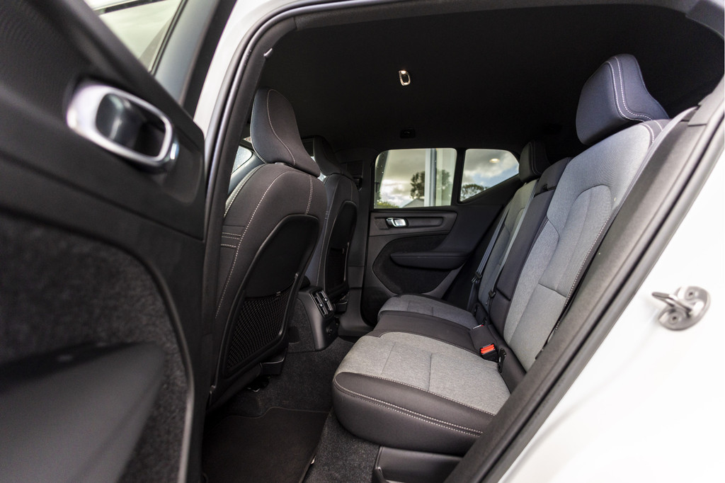 Volvo XC40 (KTZ17Z) met abonnement
